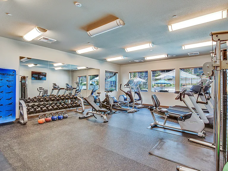 Canyon Oaks Luxury Apartments — Photo 7
