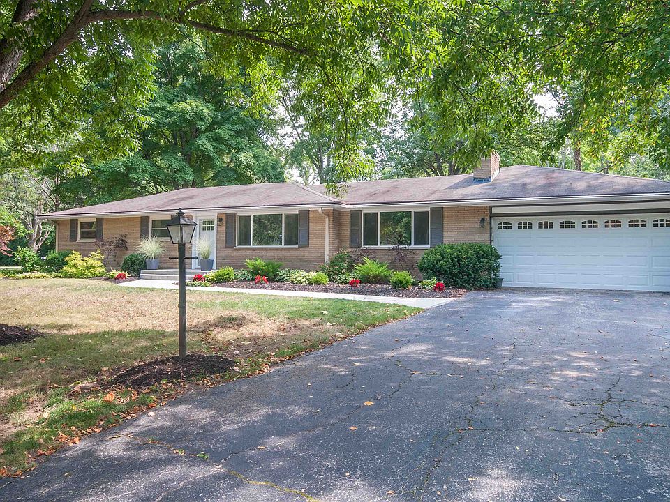 1st image of 2871 La Cresta Dr