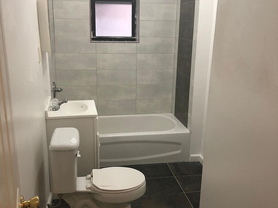 1st image of 482 Summer Ave APT 207