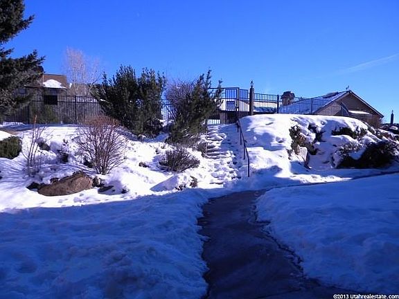 4th image of 3615 N Wolf Lodge Dr #807