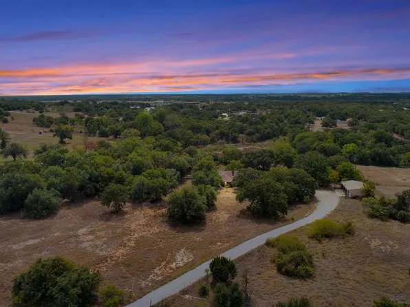 501 Hereford Rd, Poolville, TX 76487