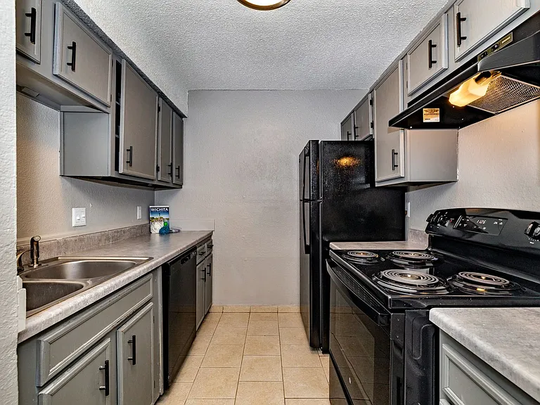 Cimarron Apartments — Photo 119