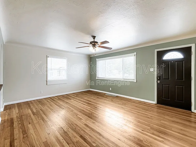 2226 W Baltic Pl — Photo 6