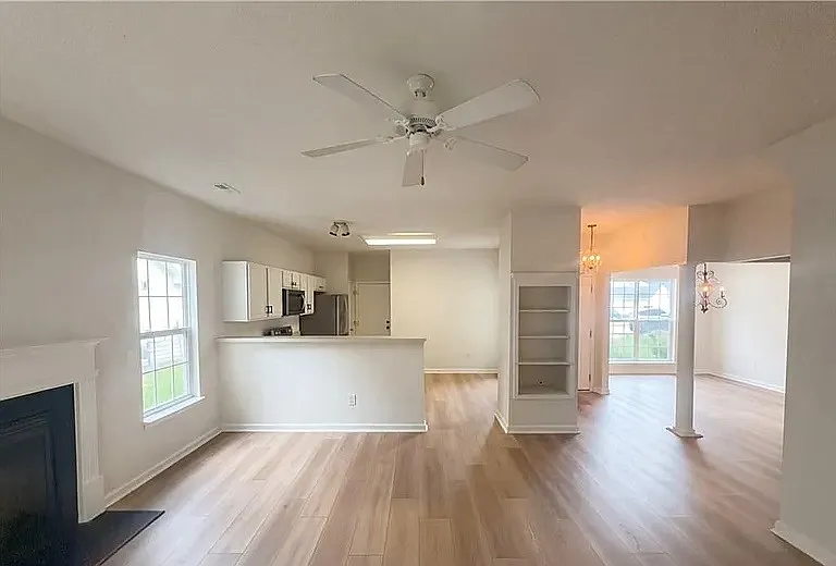 2851 Mossy Meadow Dr — Photo 2