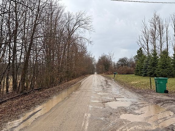 4th image of 10640 N Rolland Rd