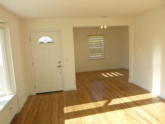 Entry looking to dining room.