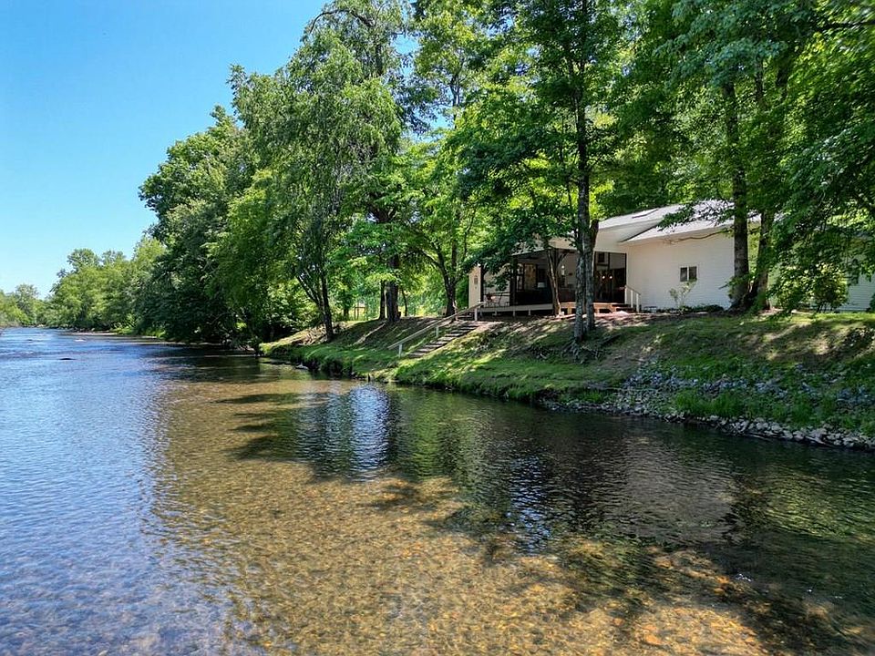 1st image of 198 Riverbend Dr