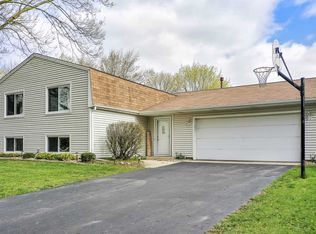 730 W Main St, Cary, IL 60013