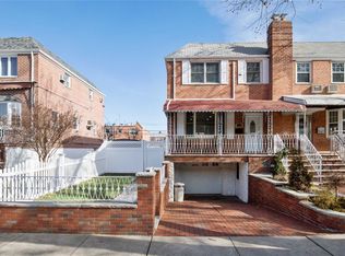60-37 72nd St, Maspeth, NY 11378