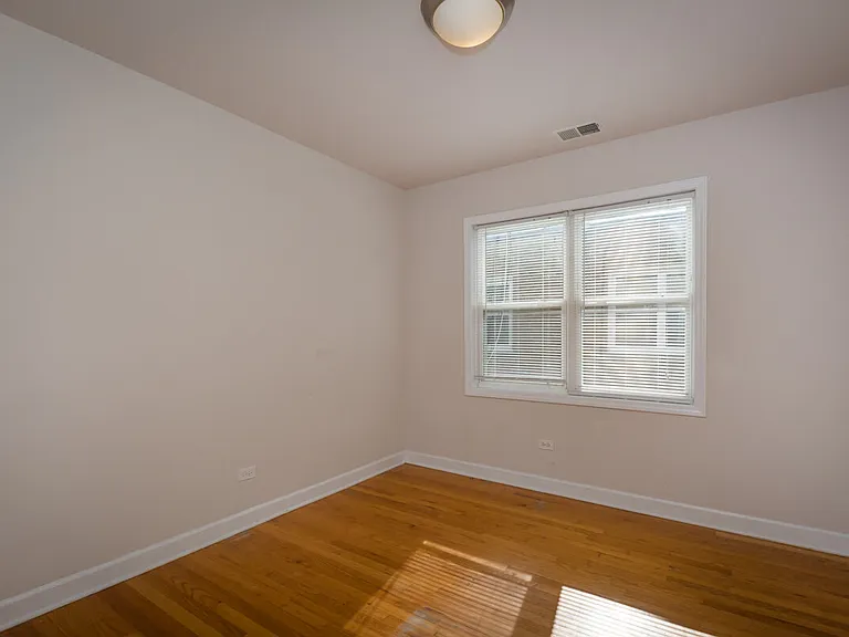 6435-43 N. Damen Ave. — Photo 12