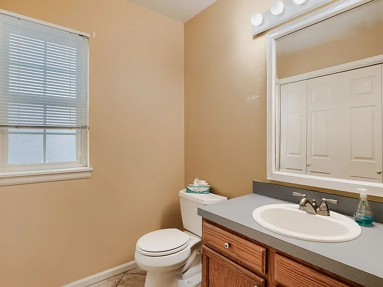 5648 S Iris Way — Photo 8