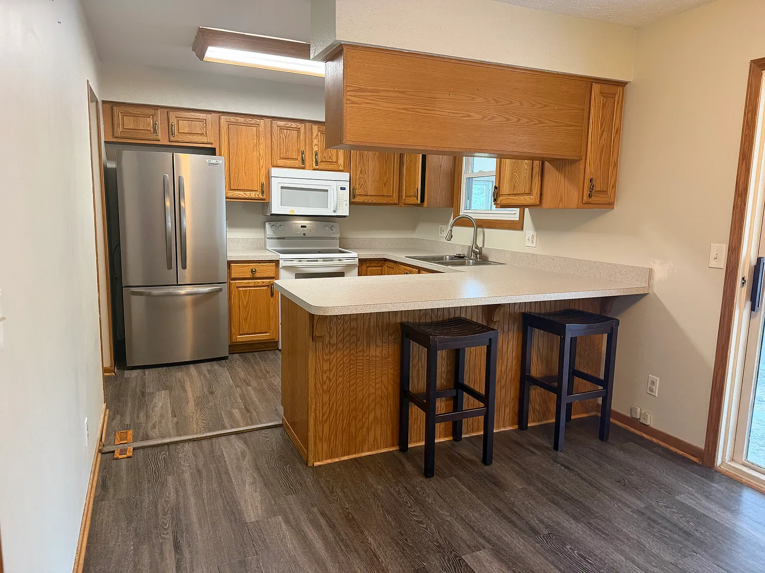 3 bed, 1582 sqft, $1,900 — Photo 2