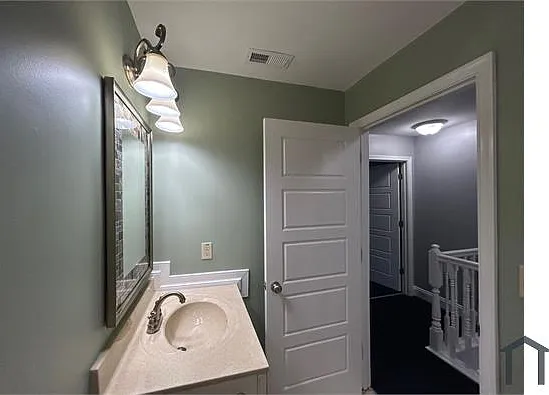1003 W Lombard St — Photo 10