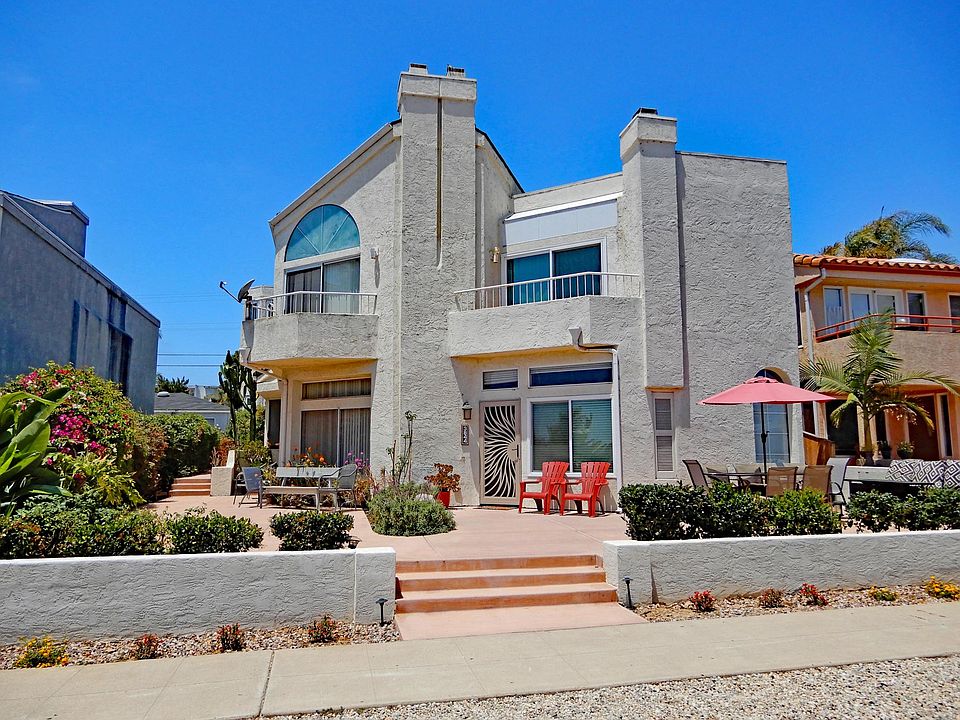 Street view of home and huge patio deck