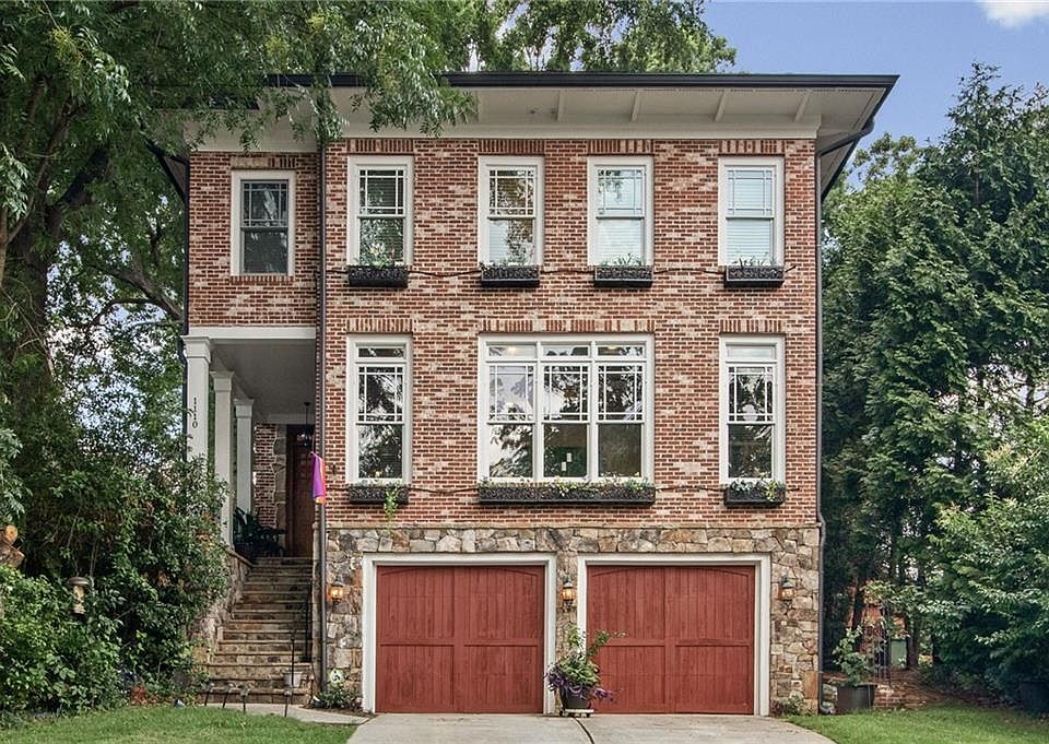 1st image of 1110 University Dr NE