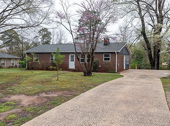 2nd image of 1112 Regehr Ave