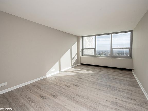 4th image of 1700 E 56th St #3709-3710