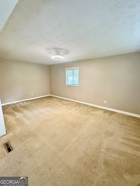 3 bed, 1.5 bath, $1,495 — Photo 3