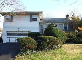 5 Redwood Rd, White Plains, NY 10605