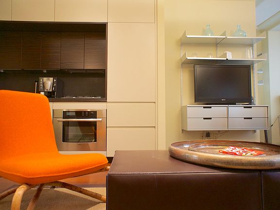 4th image of 55 Wall St APT 710