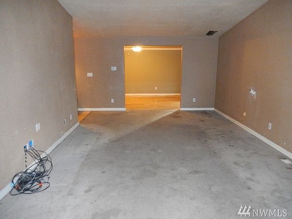 3rd image of 406 Mill Ave SE