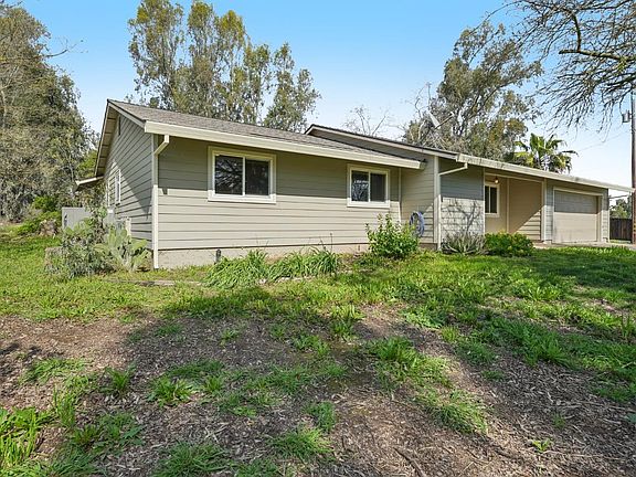 3rd image of 12049 Blake Rd