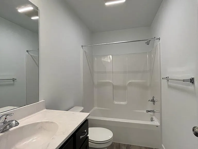 1821 Shady Ln — Photo 24