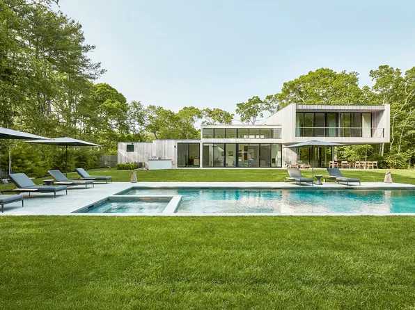 133 Cross Hwy, Amagansett, NY 11930