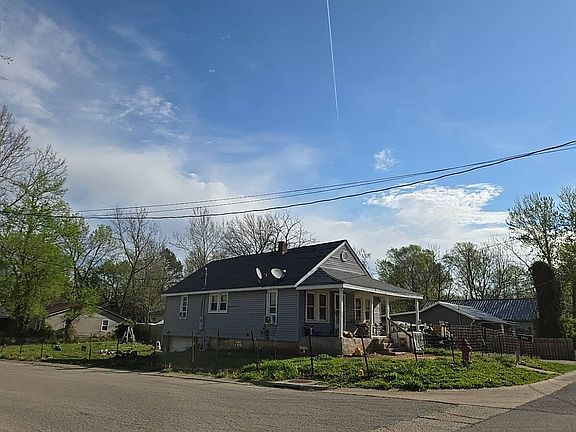 3rd image of 489 Miller St