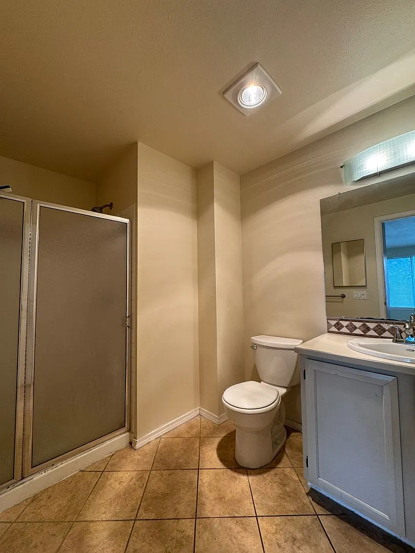 Hudson Square Apartments — Photo 4