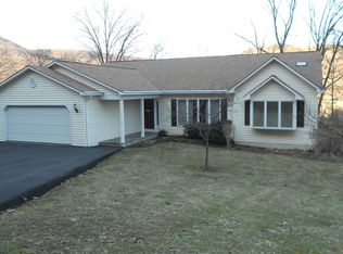 169 Summers Point Dr, Mill Hall, PA 17751