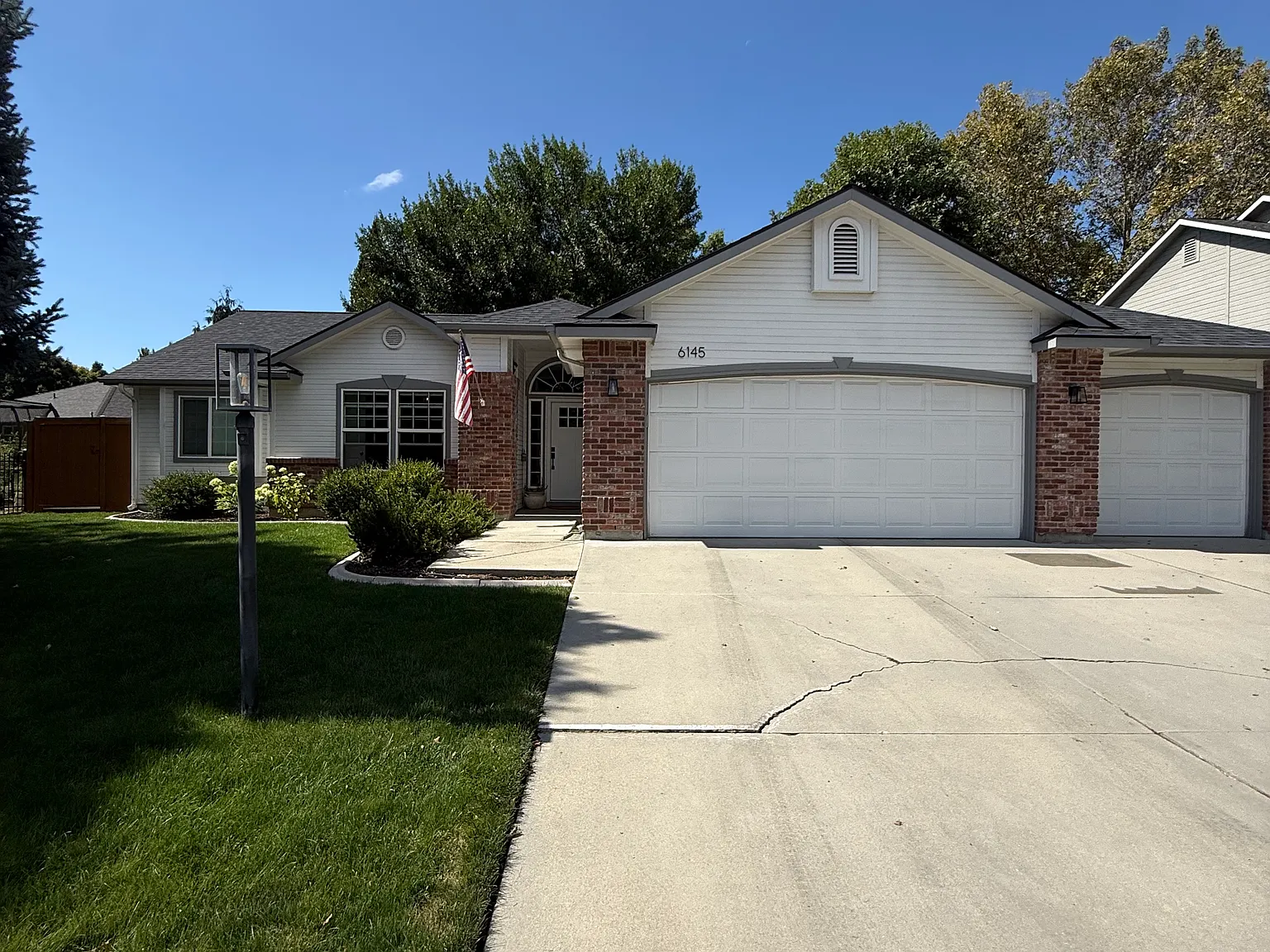 4 bed, 1694 sqft, $2,850 — Photo 2