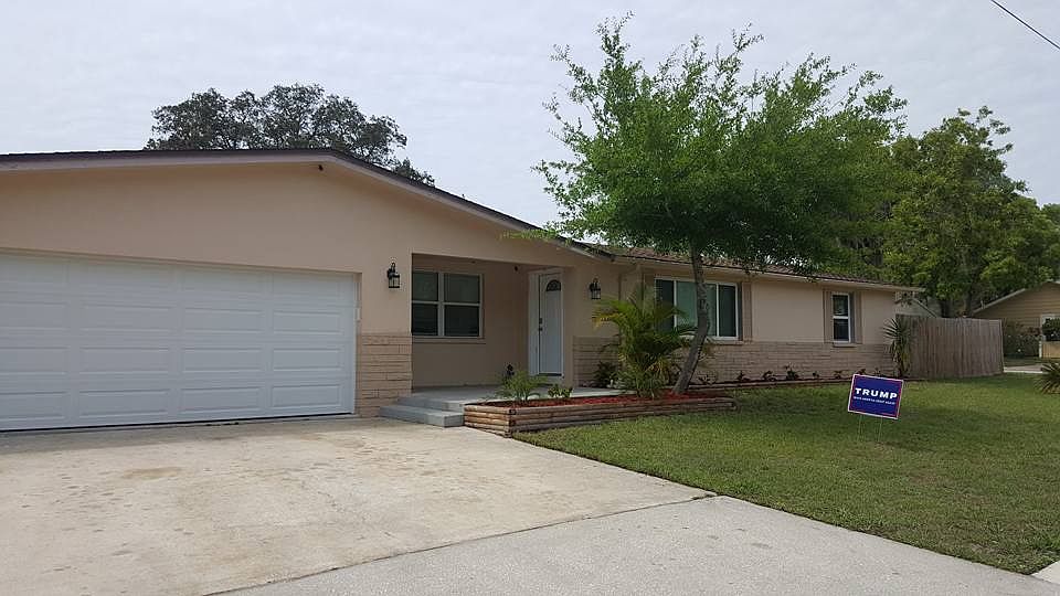 1st image of 102 S Camelia Ave