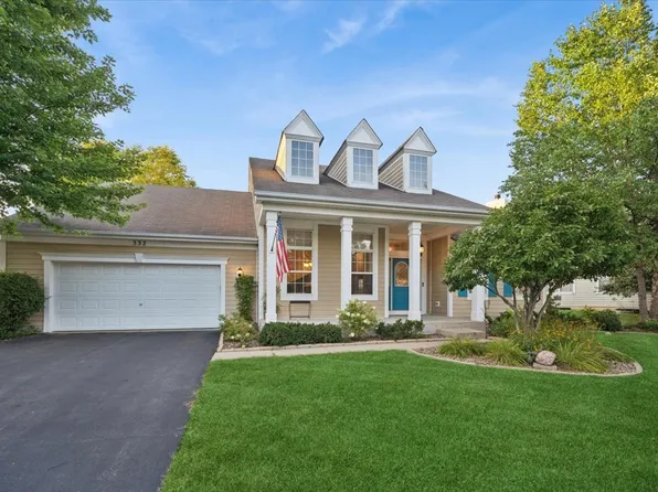 332 Red Rock Ln, Elgin, IL 60124