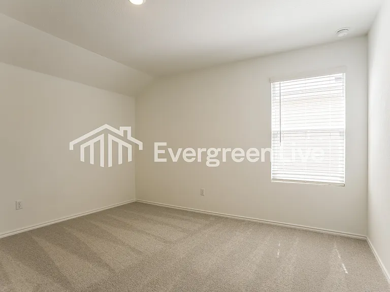 1410 Roaming Oak Bnd — Photo 7