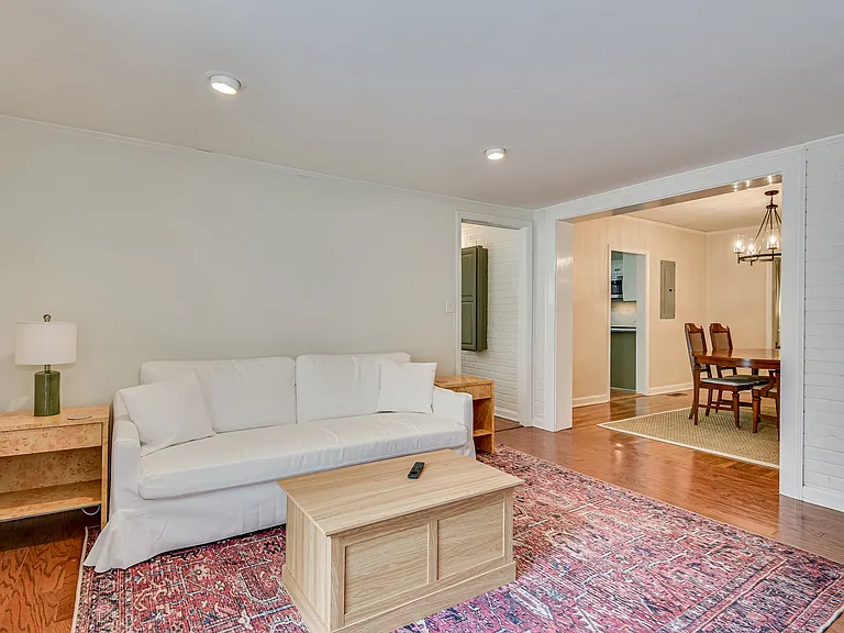 904 Highland Ave — Photo 19