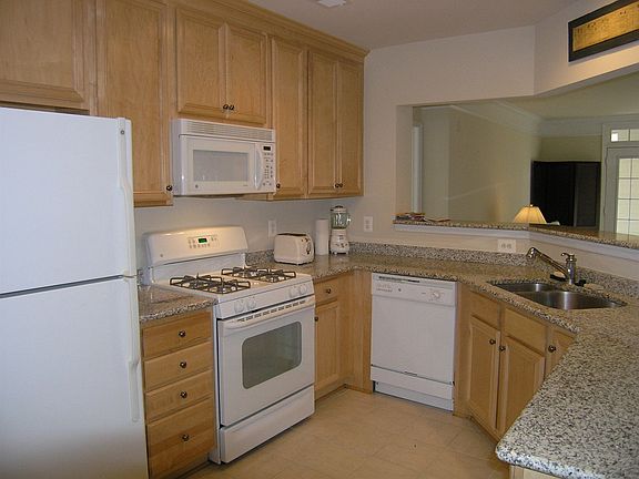 4th image of 2901 Saintsbury Plz APT 205