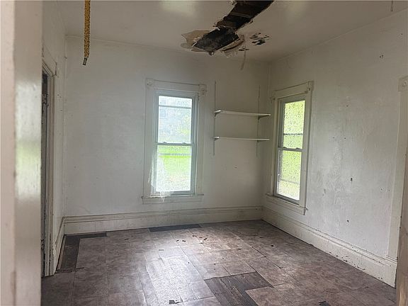 5th image of 266 Orchard St