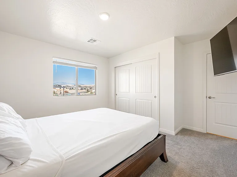1382 E White Desert Dr — Photo 20