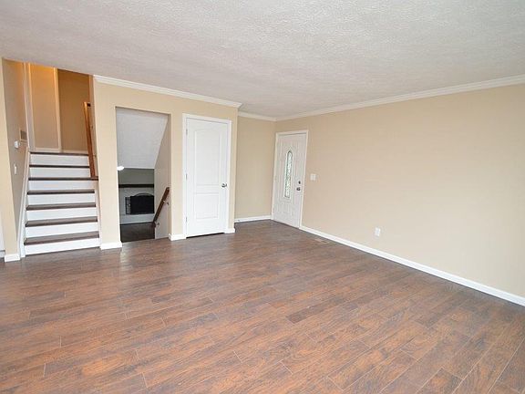 4th image of 8833 Dover Dr