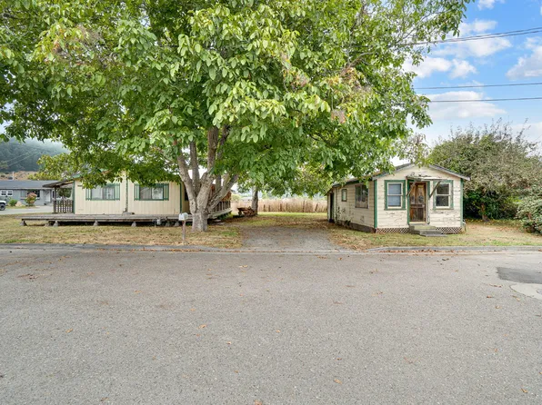 330 Berkeley St, Rio Dell, CA 95562