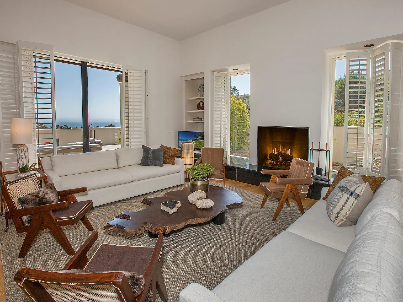 5 bed, 4.5 bath, 6278 sqft, $48,500 — Photo 3