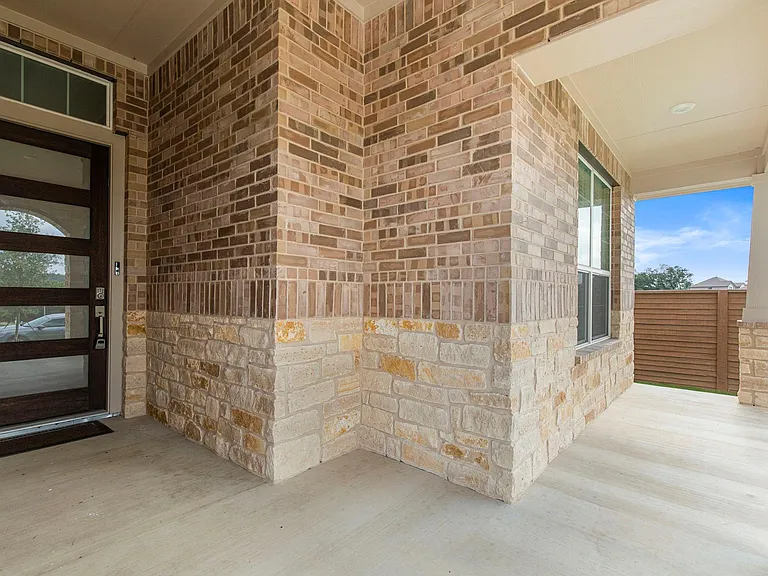2417 Gabriels Horn Rd — Photo 4