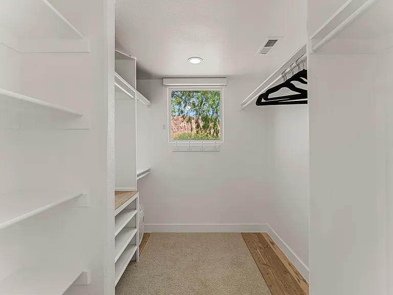 1602 N Sutava Dr — Photo 24