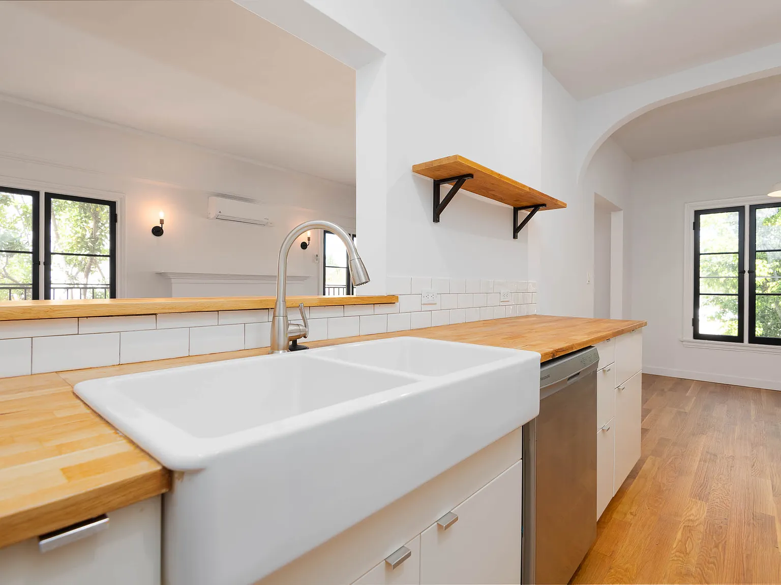 1 bed, 1000 sqft, $3,395 — Photo 3