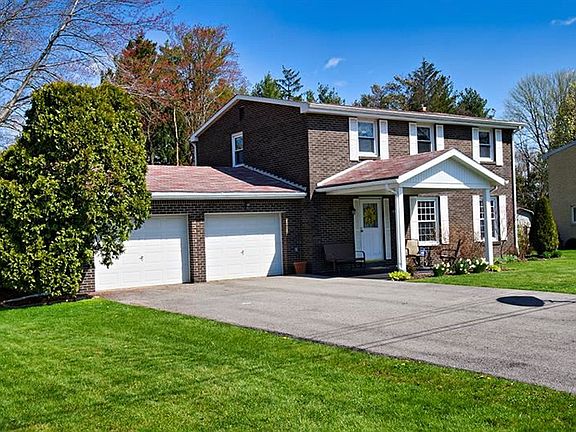 2nd image of 207 Greenwood Dr