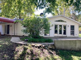 25036 Prophet Rd, Rock Falls, IL 61071