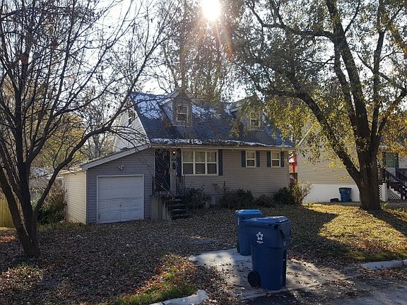 3rd image of 9832 Mill Pass Ln