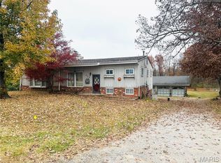 594 Blanche Dr, Saint Charles, MO 63303