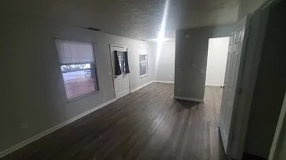 39 Pine Dr — Photo 2